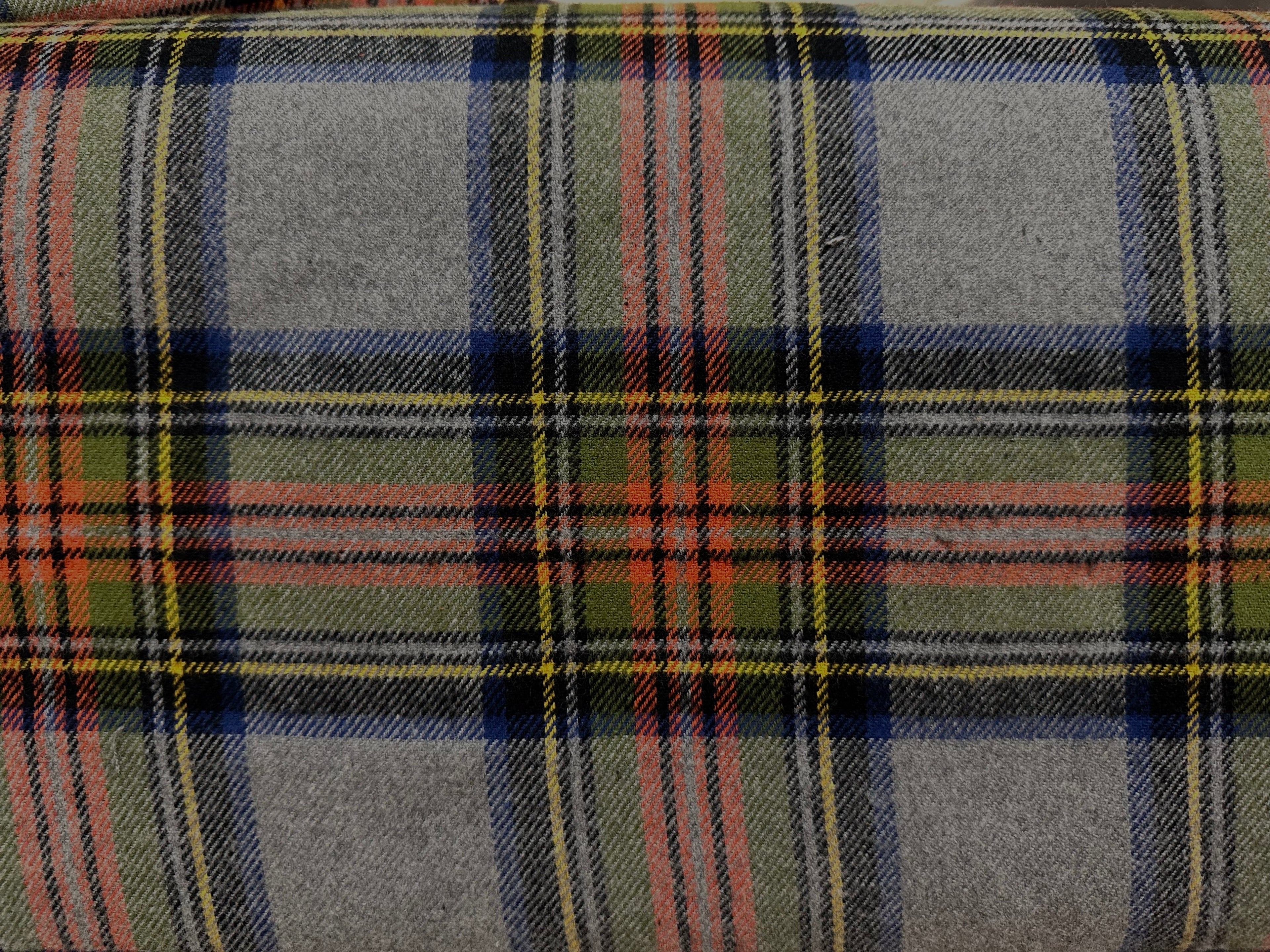 Natural aromatherapy heating pad for pain relief and relaxation Heating pad with essential oils for muscle pain and stress relief All natural aromatherapy heating pad for soothing comfort Aromatherapy bath essentials with heating pad for relaxation Natura