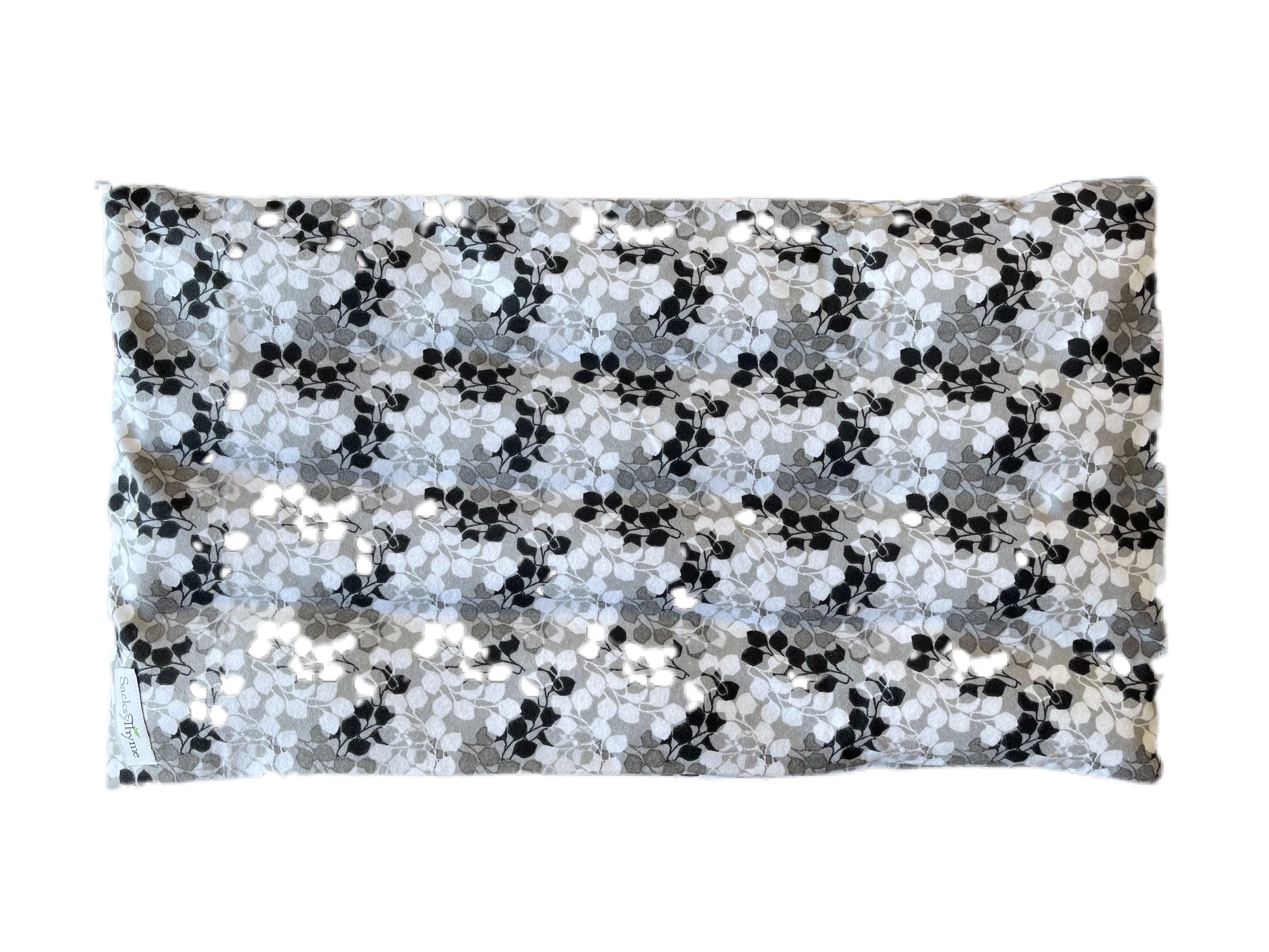 Natural aromatherapy heating pad for pain relief and relaxation Heating pad with essential oils for muscle pain and stress relief All natural aromatherapy heating pad for soothing comfort Aromatherapy bath essentials with heating pad for relaxation Natura